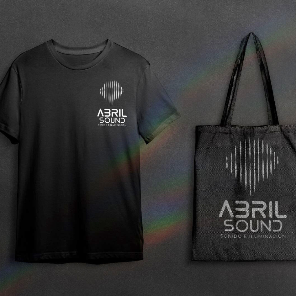Camiseta negra y bolsa personalizada de Abril Sound
